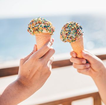 children with ice cream